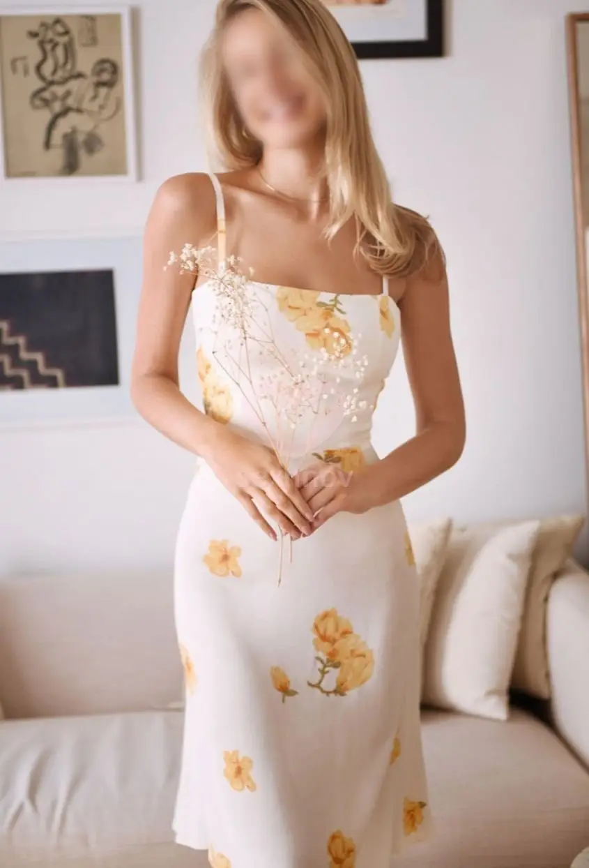 Елена Елена